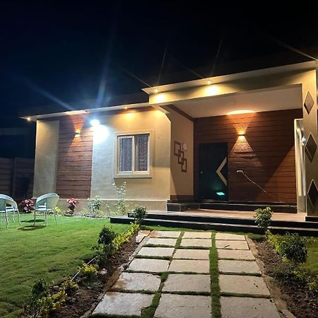 Hidden Garden Farmhouse Hotel Pargi Exterior photo